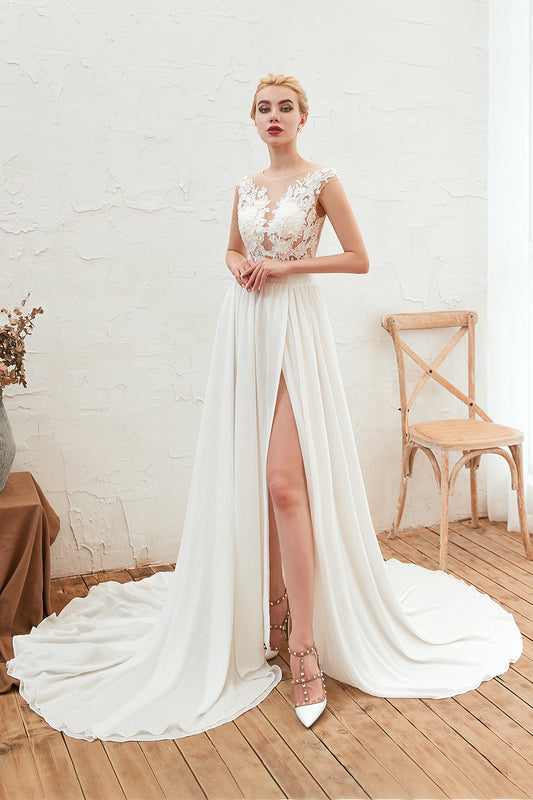 Bateau-Brautkleid mit Applikationen, Spitze, A-Linie, Chiffon mit Rüschen und Schlitz