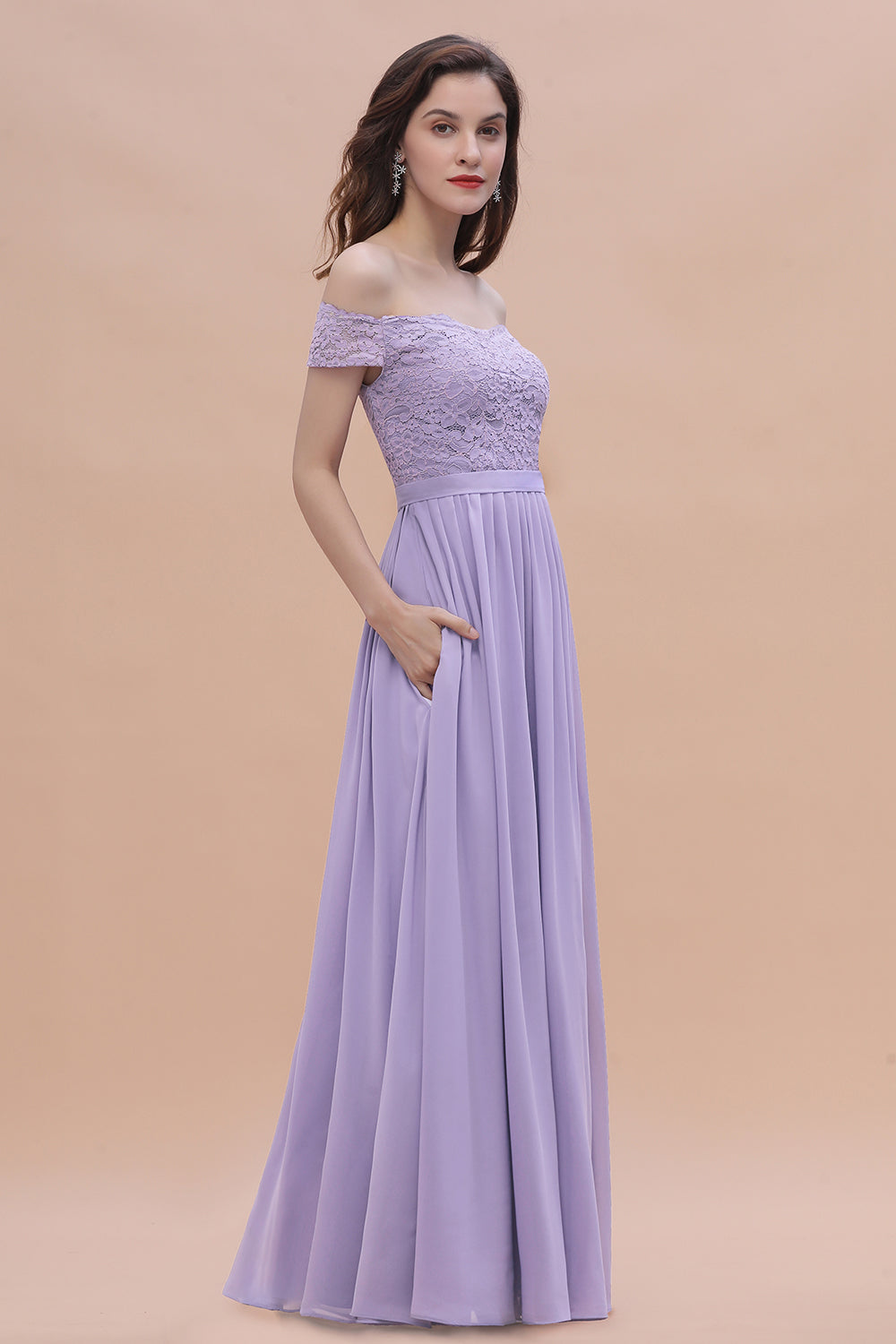 Suchen Sie Brautjungfernkleider Lang Lavender online bei babyonlinedress.de. Hochzeitsgäste Partykleider Günstig für Sie zur Hochzeit gehen.