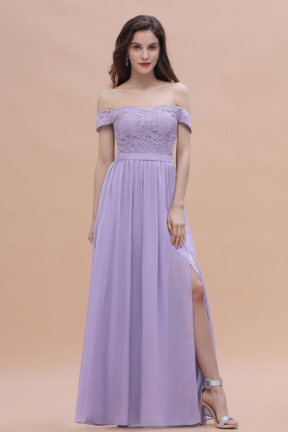 Suchen Sie Brautjungfernkleider Lang Lavender online bei babyonlinedress.de. Hochzeitsgäste Partykleider Günstig für Sie zur Hochzeit gehen.