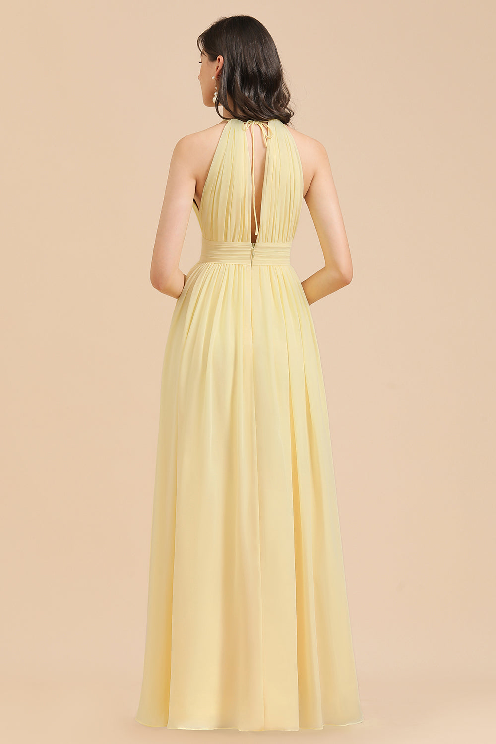 Neckholder Ärmellos Daffodil Chiffon Bridesmaid Dress with Rüschen