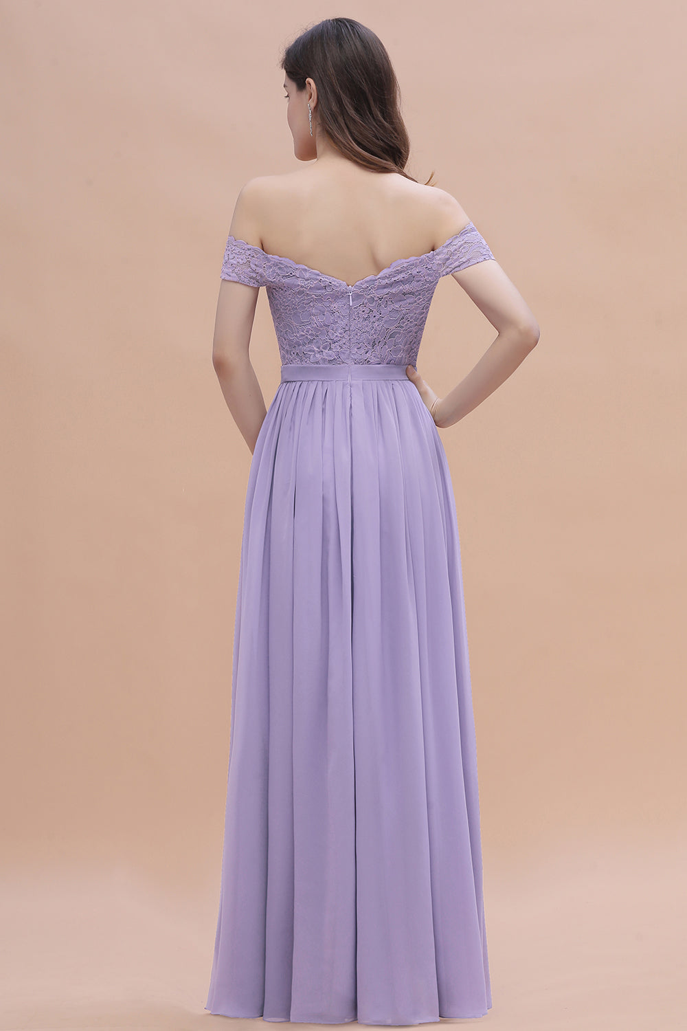 Suchen Sie Brautjungfernkleider Lang Lavender online bei babyonlinedress.de. Hochzeitsgäste Partykleider Günstig für Sie zur Hochzeit gehen.