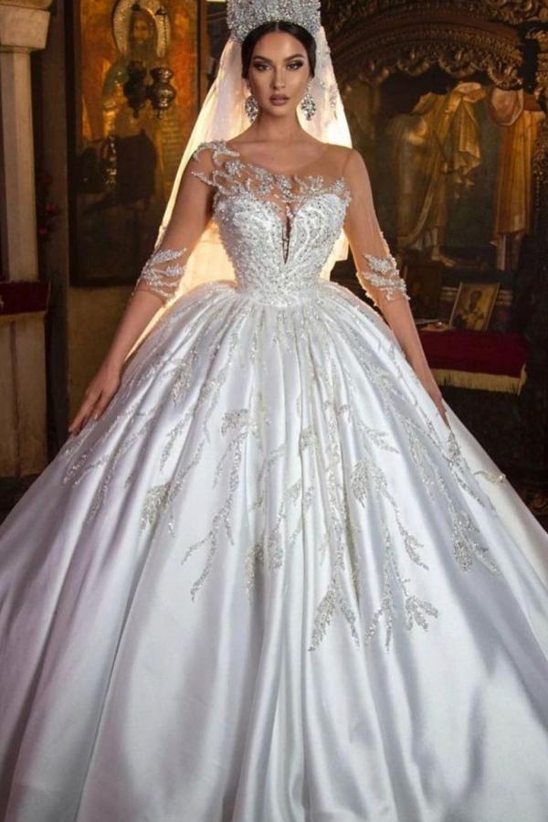 Wunderschönes langes Prinzessin-Brautkleid aus Satin mit Herzausschnitt und Ärmeln