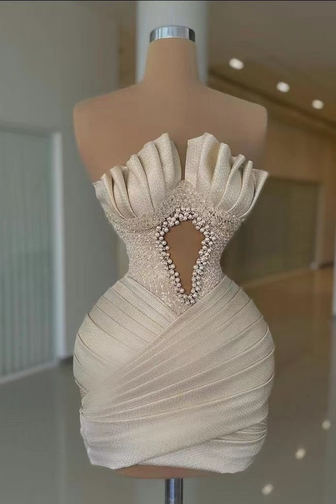 Off-White Trägerloses, kurzes, plissiertes Ballkleid mit Perlenverzierung